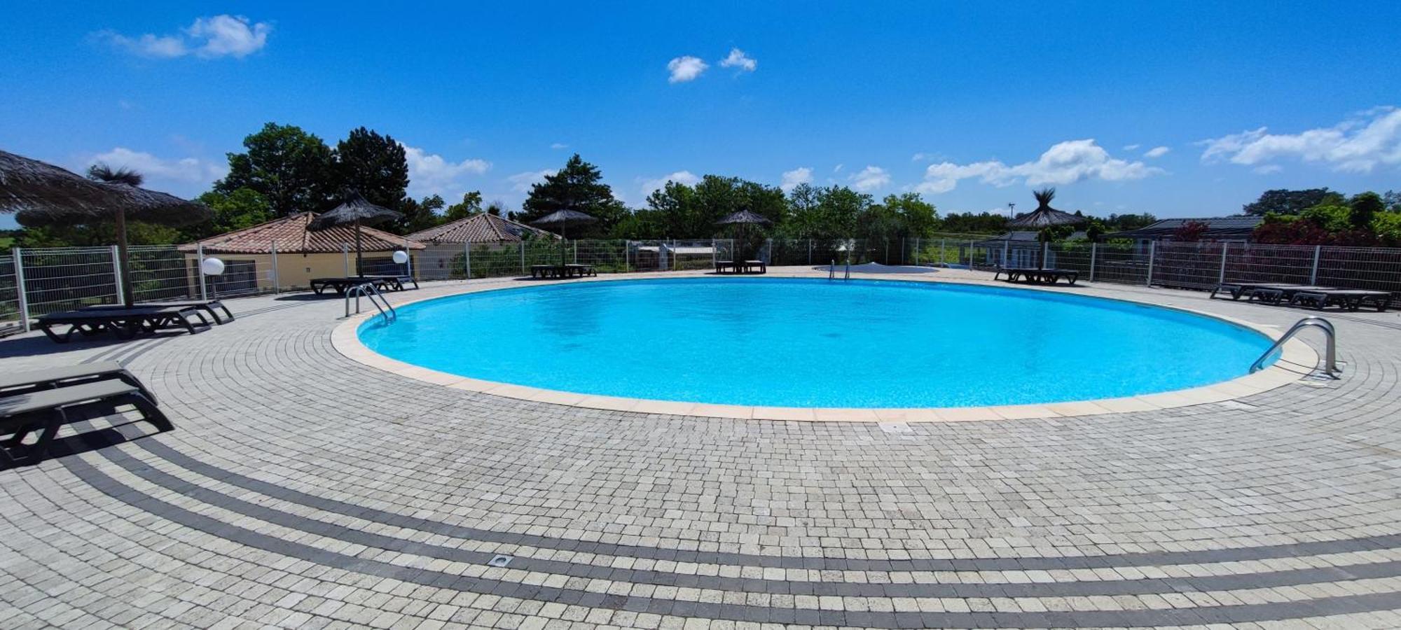Camping Carrefour De L'Ardeche Saint-Remeze Dış mekan fotoğraf