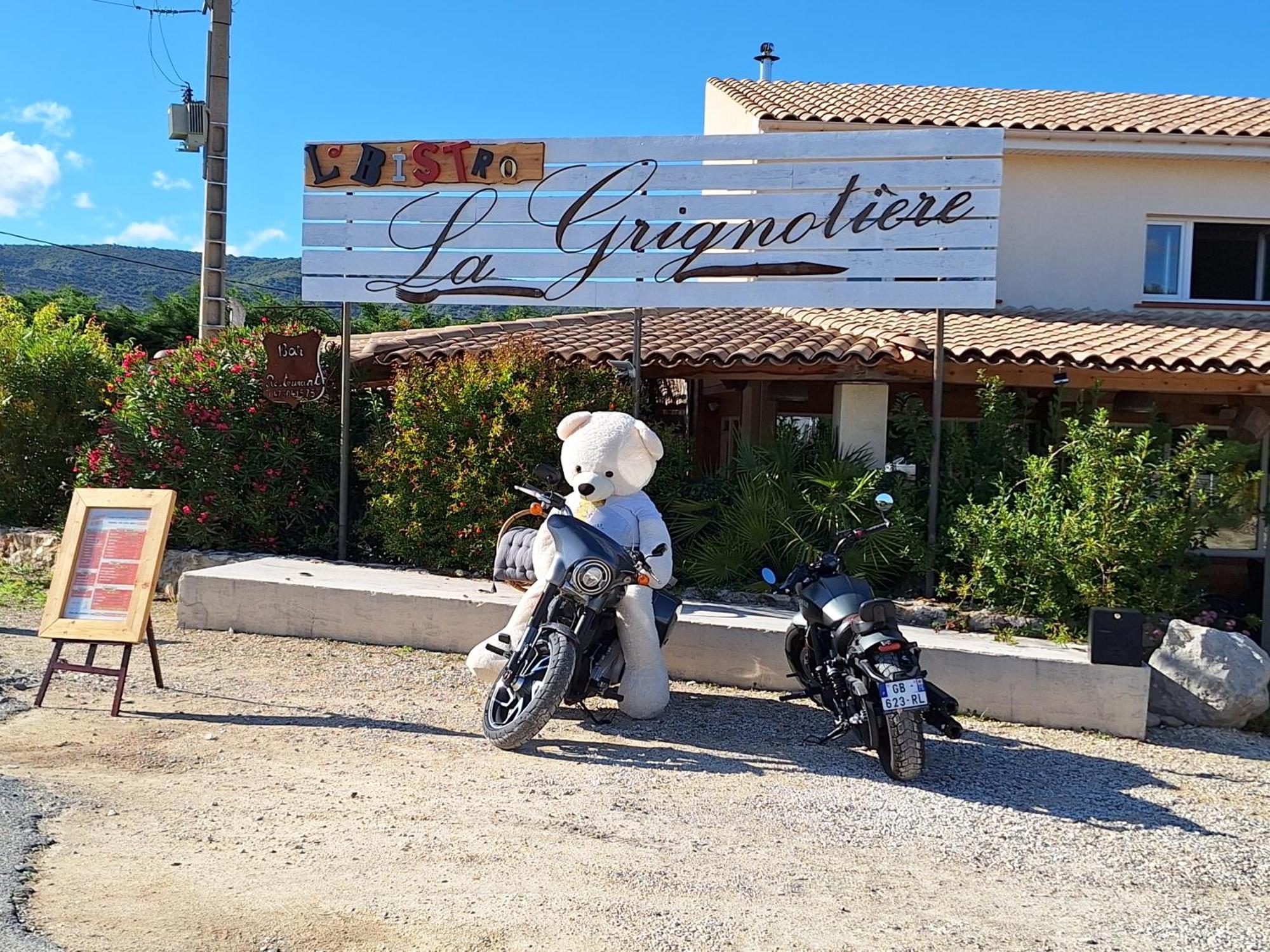 Camping Carrefour De L'Ardeche Saint-Remeze Dış mekan fotoğraf